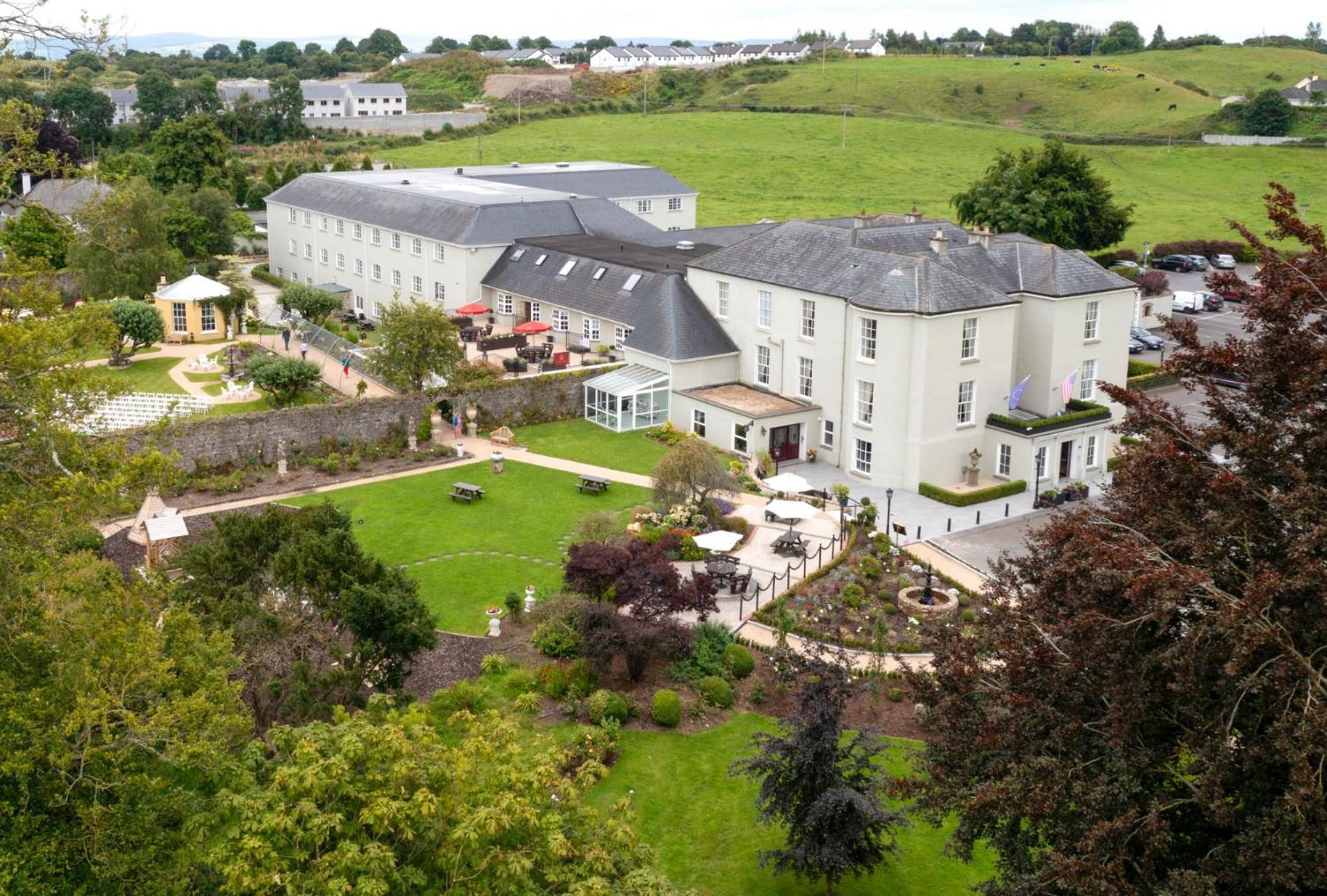 County Arms Birr Hotel Eksteriør billede